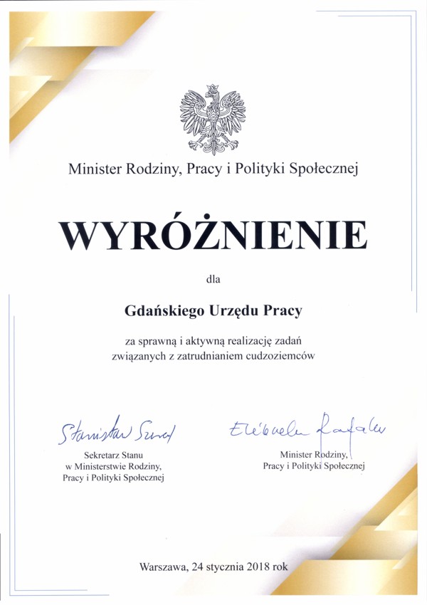 Na zdjęciu dyplom Ministerstwa Rodziny, Pracy i Polityki Społecznej za aktywizację cudzoziemców